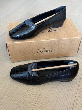 NWT Women's Size 9 Flats